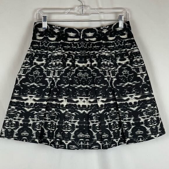 J Crew Black Cream Pleated Office To Date Night Skirt NWT Size 0 - Picture 4 of 12